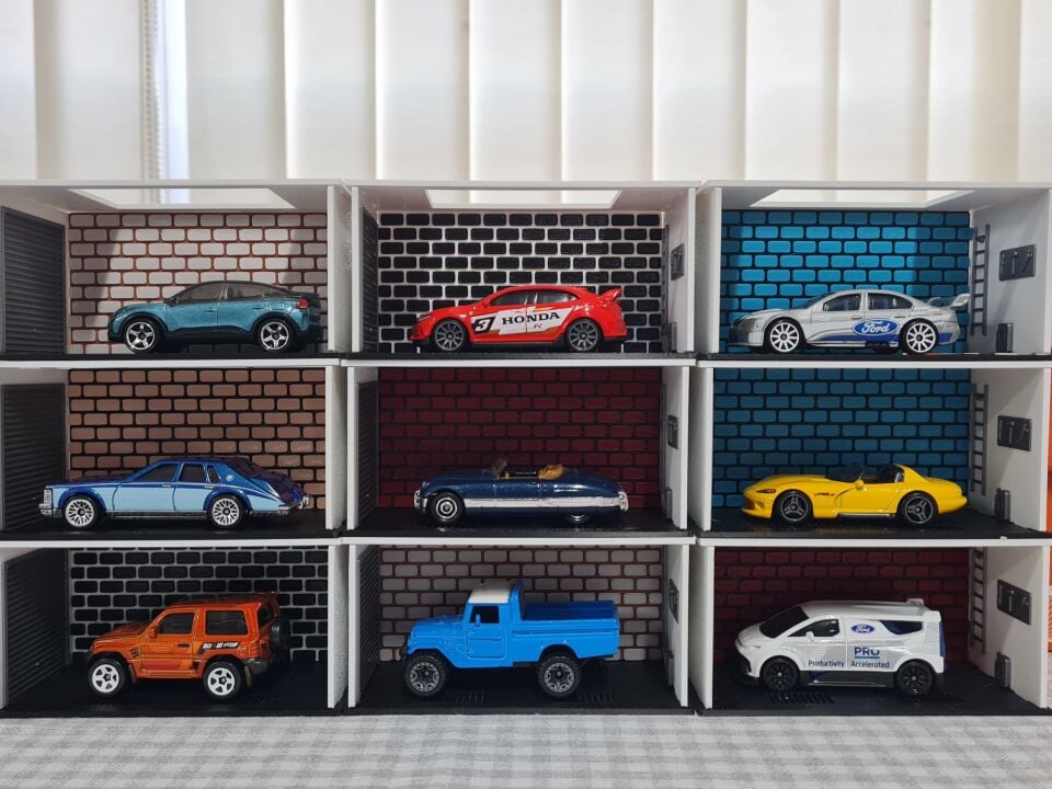 SIHIRBOX 3D METAL ARABA STANDI TEKLİ